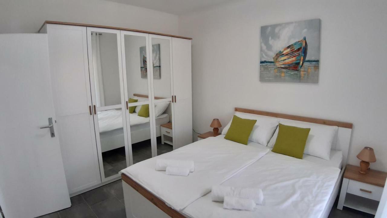 Relax Leilighet Starigrad Paklenica Eksteriør bilde